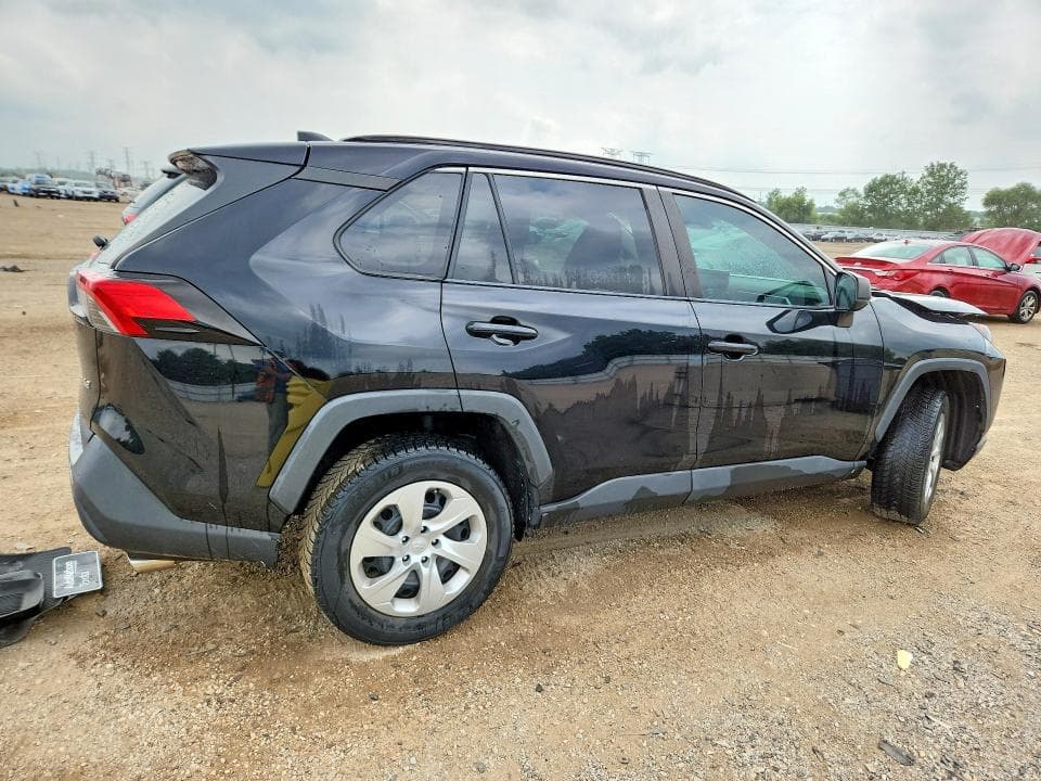 2021 TOYOTA RAV4 LE 3