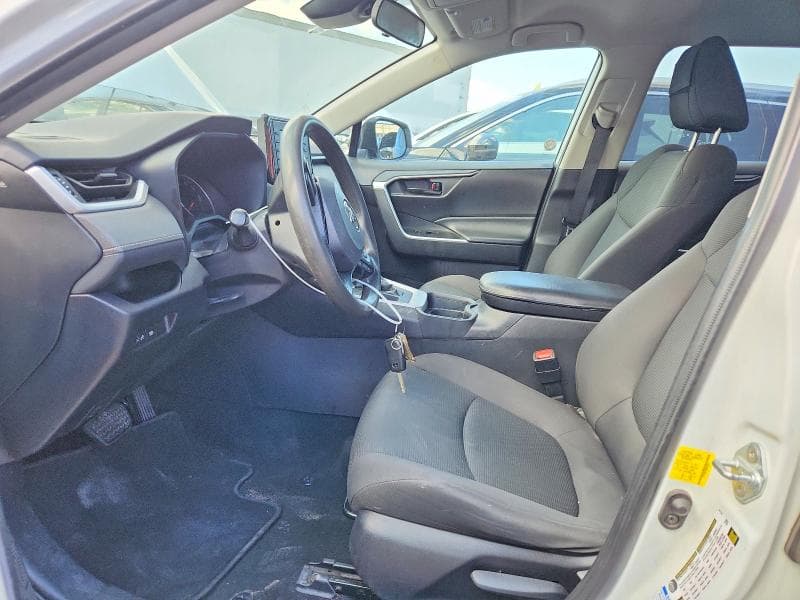 2021 TOYOTA RAV4 LE 7
