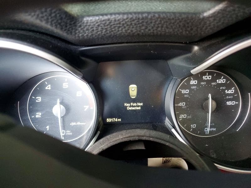 2019 ALFA ROMEO STELVIO 9