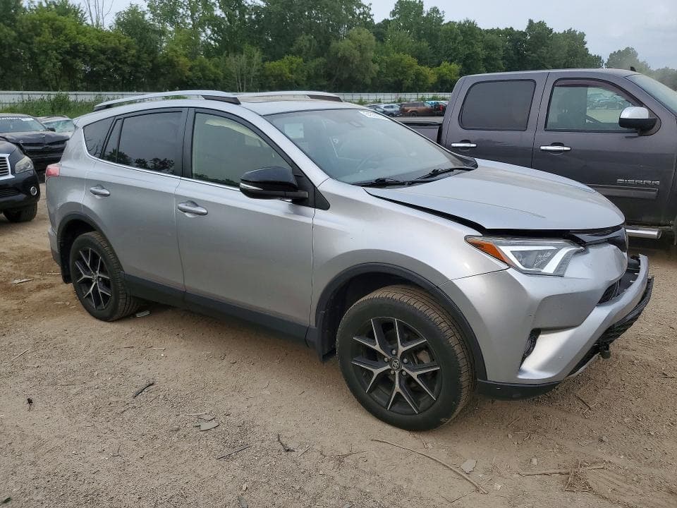 2018 TOYOTA RAV4 SE 4