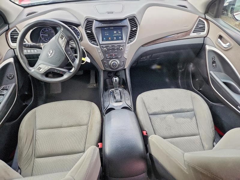 2017 HYUNDAI SANTA FE SE 8