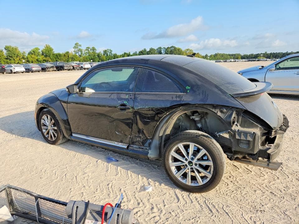2017 VOLKSWAGEN BEETLE SE 2