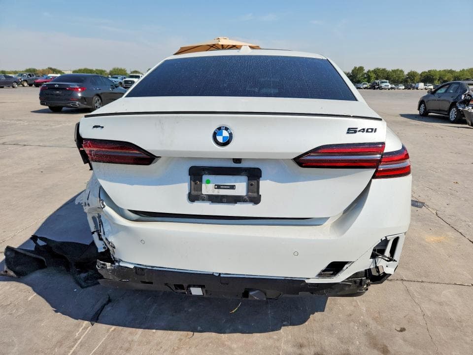 2024 BMW 540 XI 6