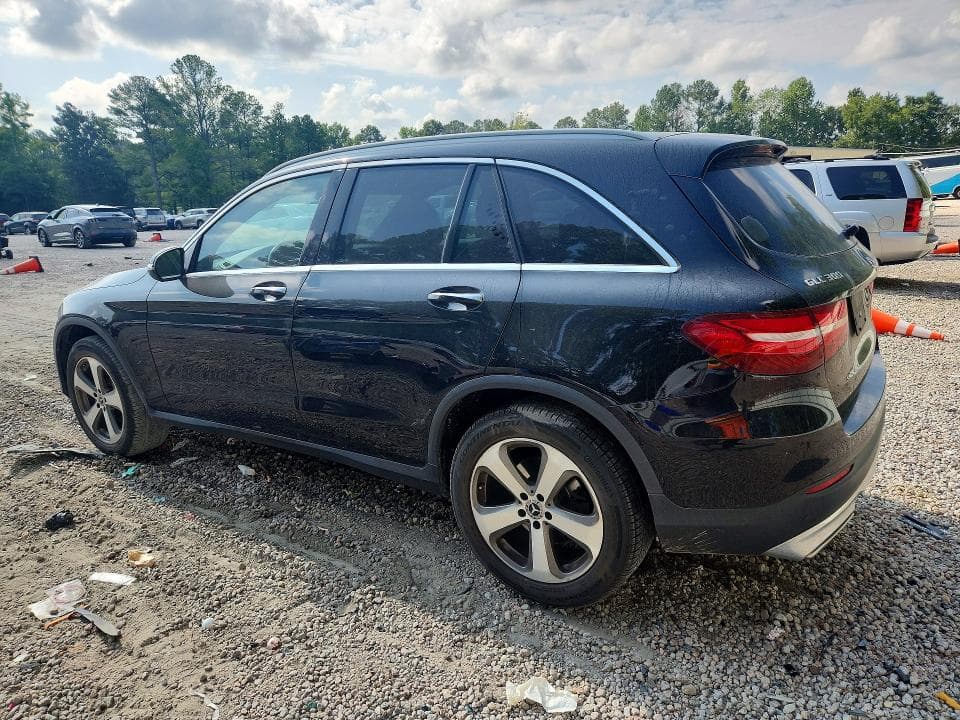 2017 MERCEDES-BENZ GLC 300 2