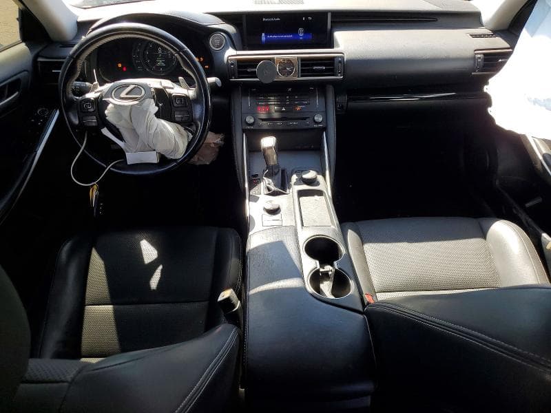 2018 LEXUS IS 300 8
