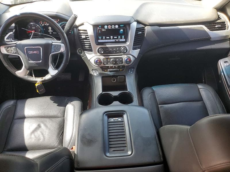 2017 GMC YUKON SLT 8