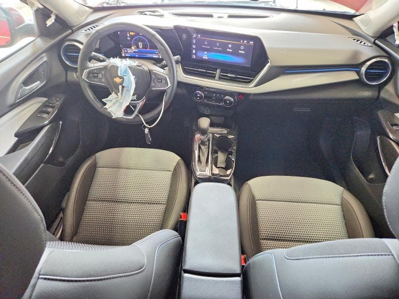 2025 CHEVROLET TRAX 1LT 8