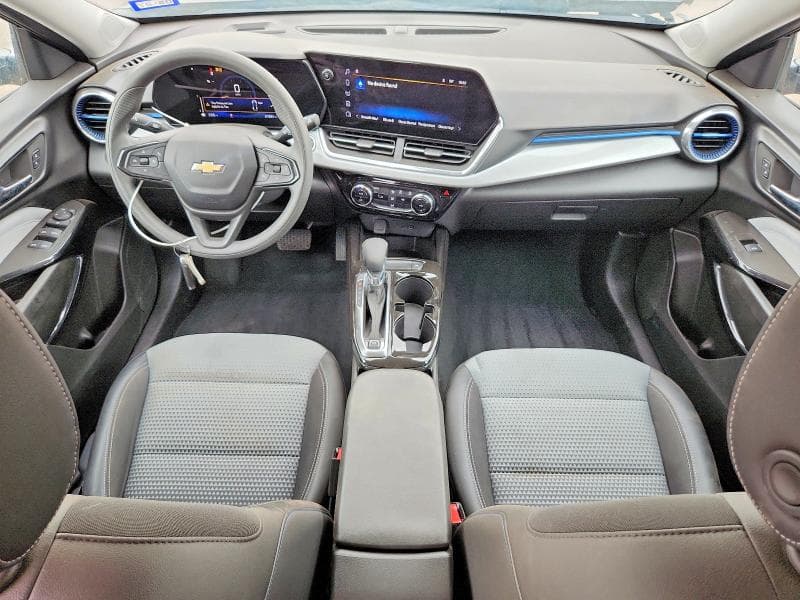 2025 CHEVROLET TRAX 1LT 8