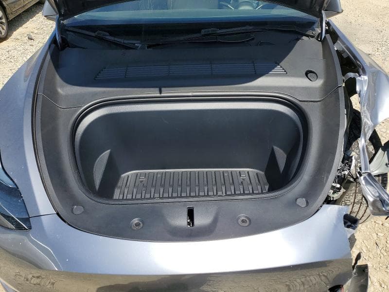 2025 TESLA MODEL Y 12
