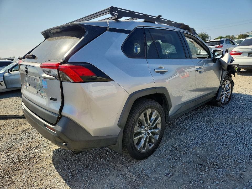 2021 TOYOTA RAV4 XLE PREMIUM 3