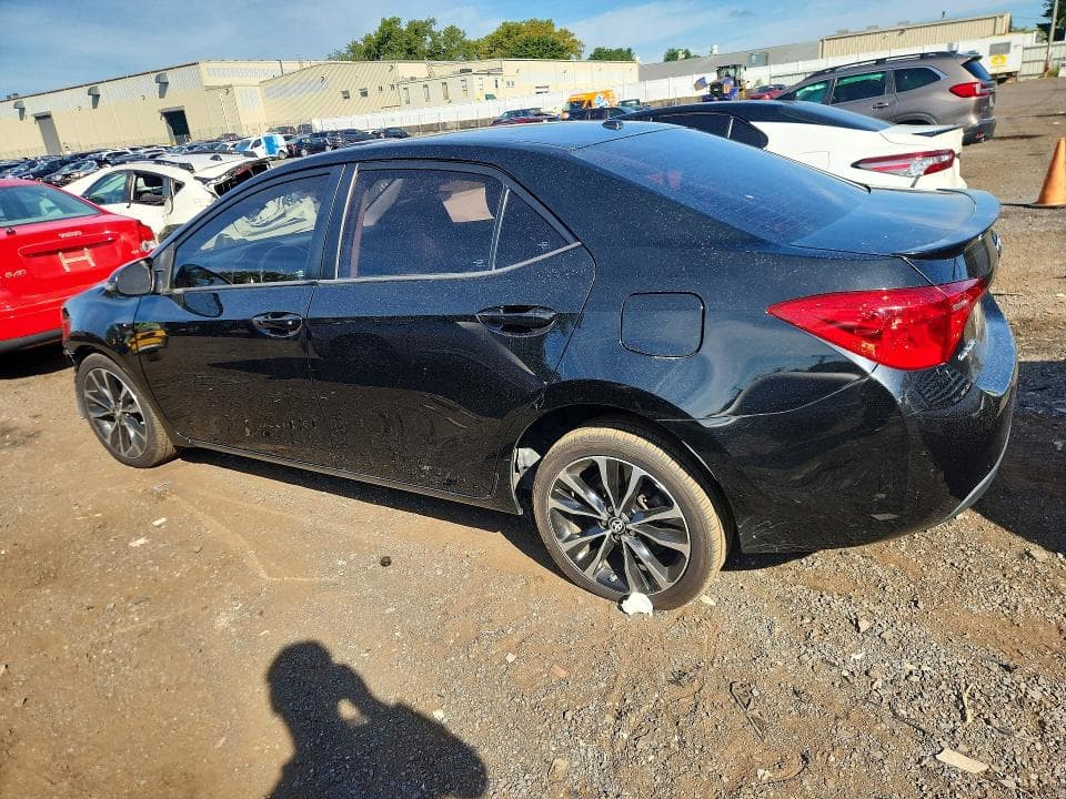 2017 TOYOTA COROLLA SE 2