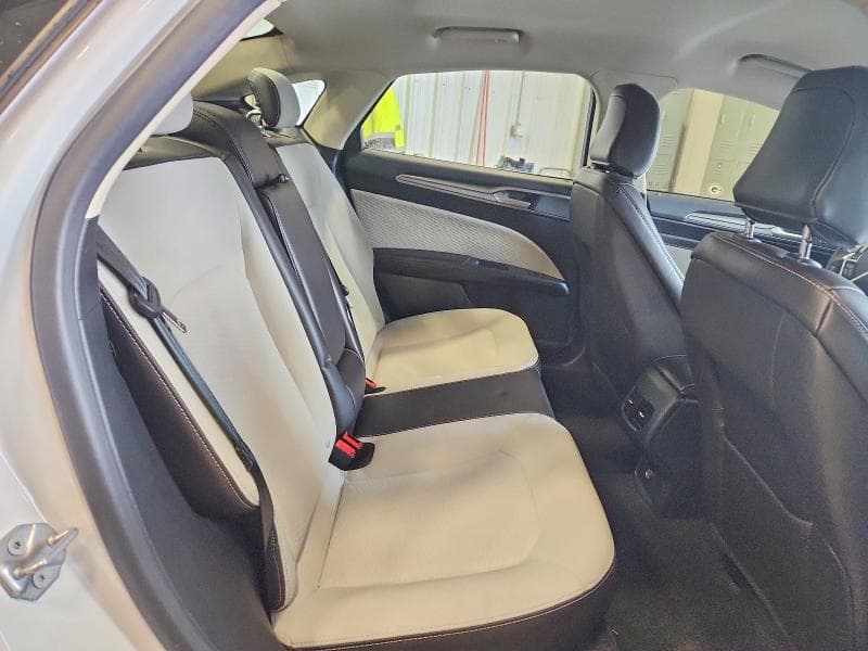 2020 FORD FUSION SE 10