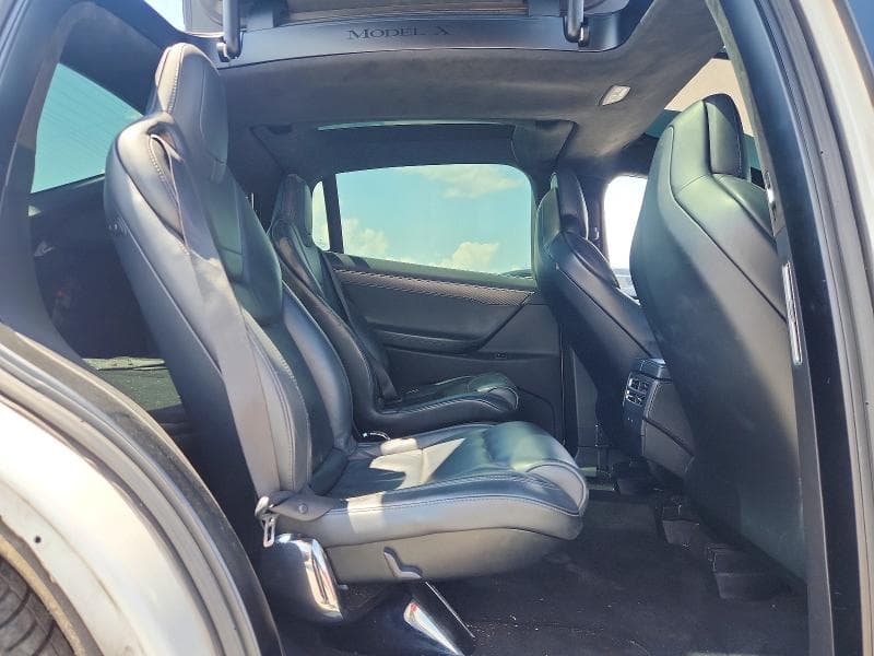 2017 TESLA MODEL X 10