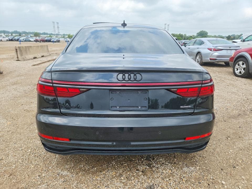 2022 AUDI A8 L 6