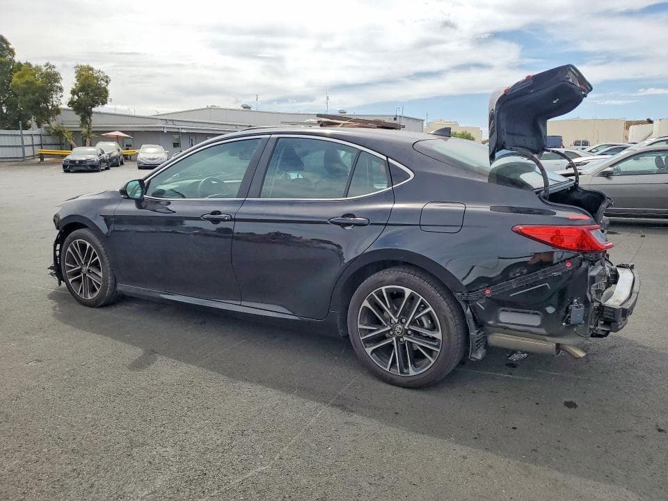 2026 TOYOTA CAMRY XLE 2