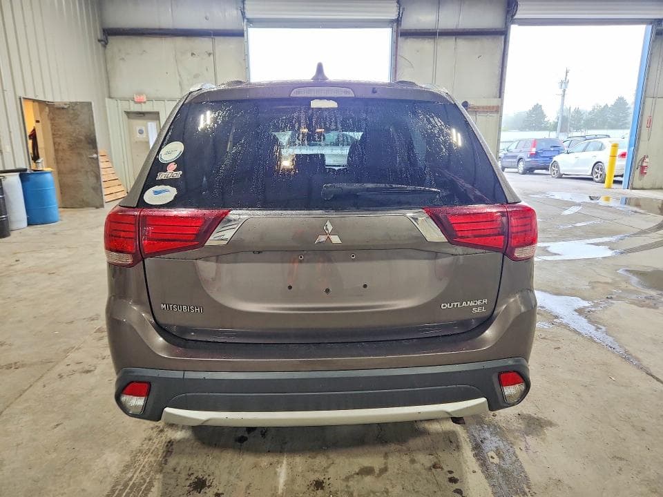 2017 MITSUBISHI OUTLANDER SE 6