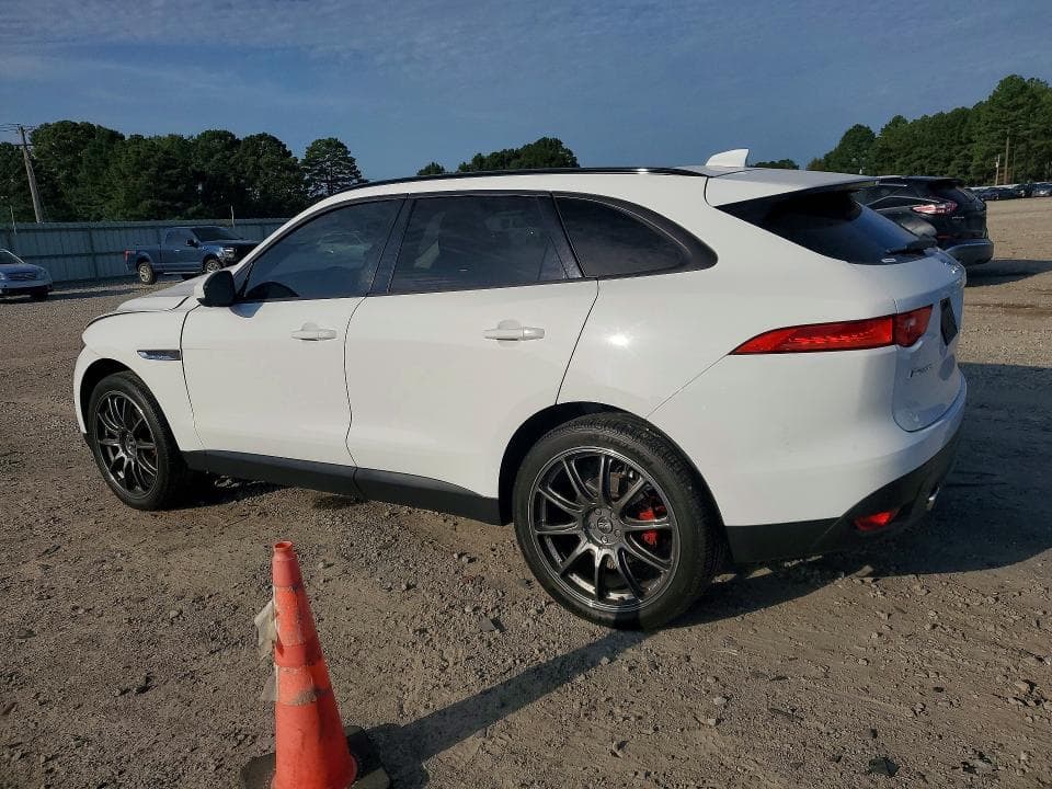 2017 JAGUAR F-PACE PREMIUM 2