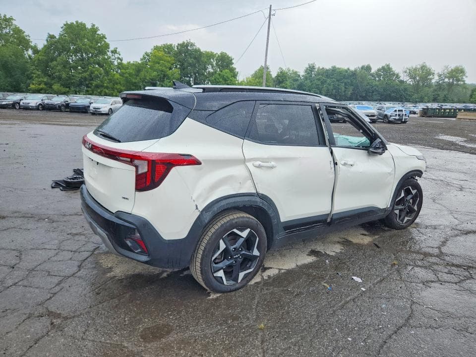 2025 KIA SELTOS S 3