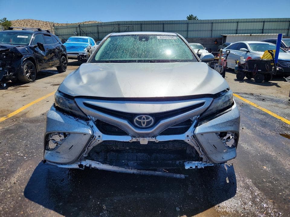 2021 TOYOTA CAMRY SE 5