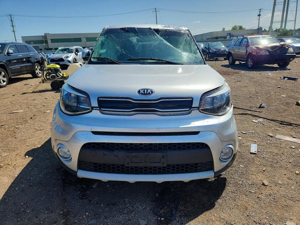 2019 KIA SOUL + 5