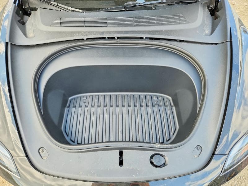 2026 TESLA MODEL 3 11
