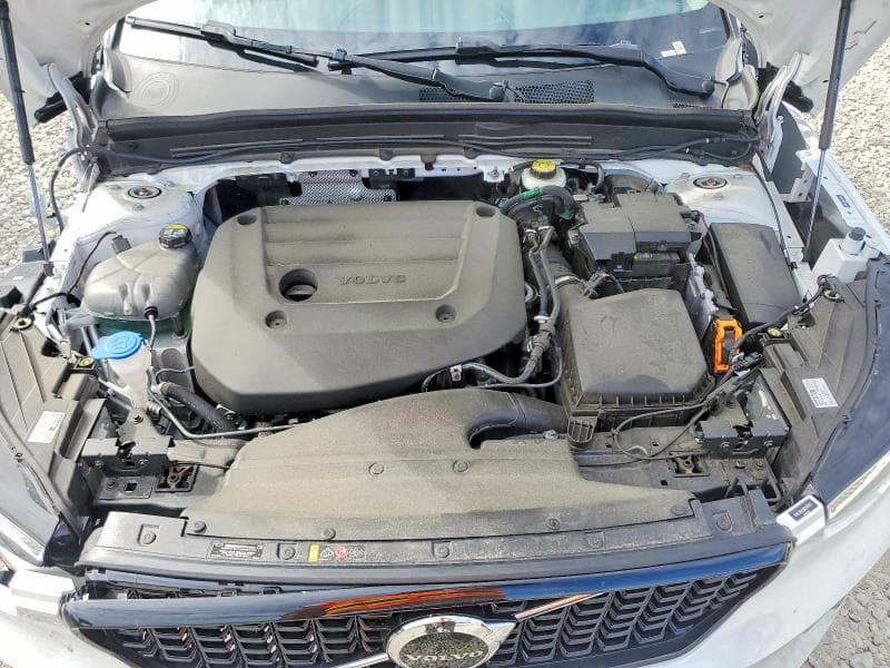 2024 VOLVO XC40 PLUS 12