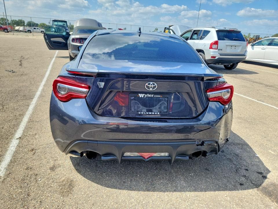 2017 TOYOTA 86 BASE 6