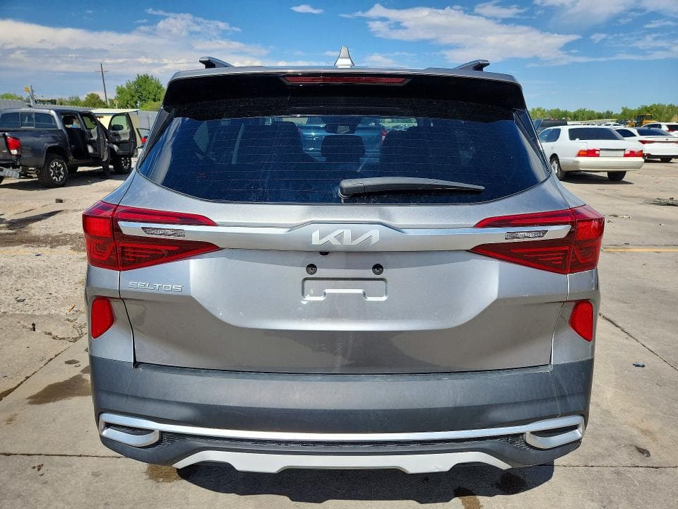 2023 KIA SELTOS EX 6