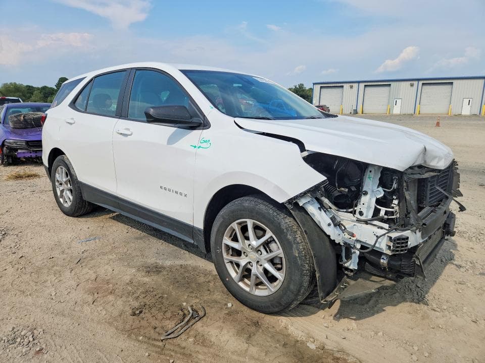 2023 CHEVROLET EQUINOX LS 4