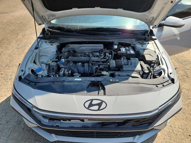 2025 HYUNDAI ELANTRA SEL SPORT 11
