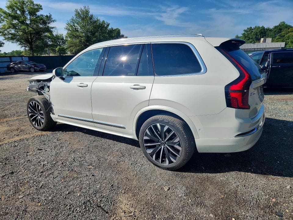 2026 VOLVO XC90 PLUS 2