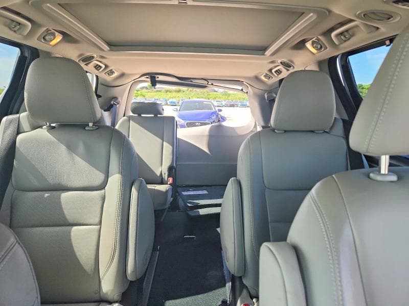 2019 TOYOTA SIENNA LIMITED 7-PASSENGER 10