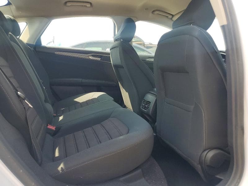 2020 FORD FUSION SE 10