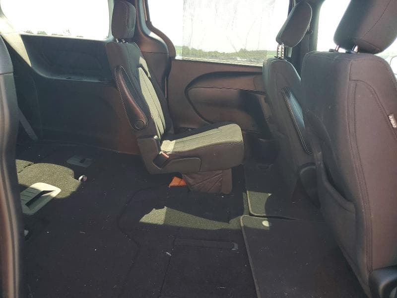 2019 CHRYSLER PACIFICA TOURING PLUS 11