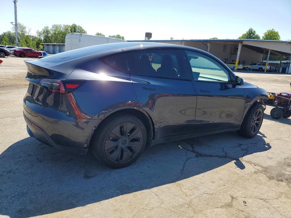 2024 TESLA MODEL Y 3