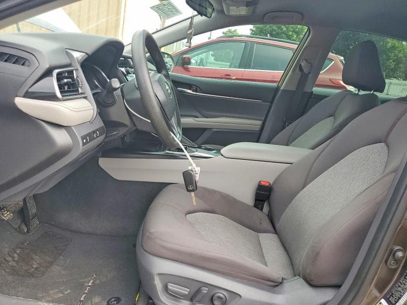 2019 TOYOTA CAMRY LE 7