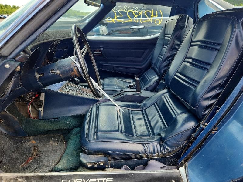 1975 CHEVROLET CORVETTE 7