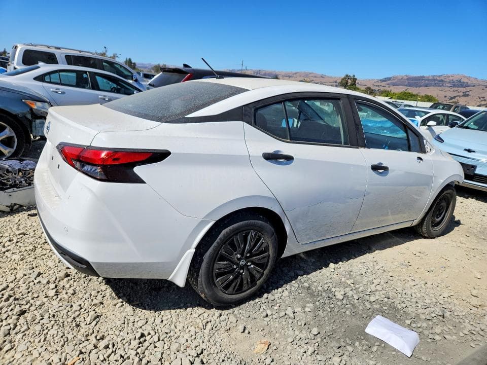 2020 NISSAN VERSA S 3