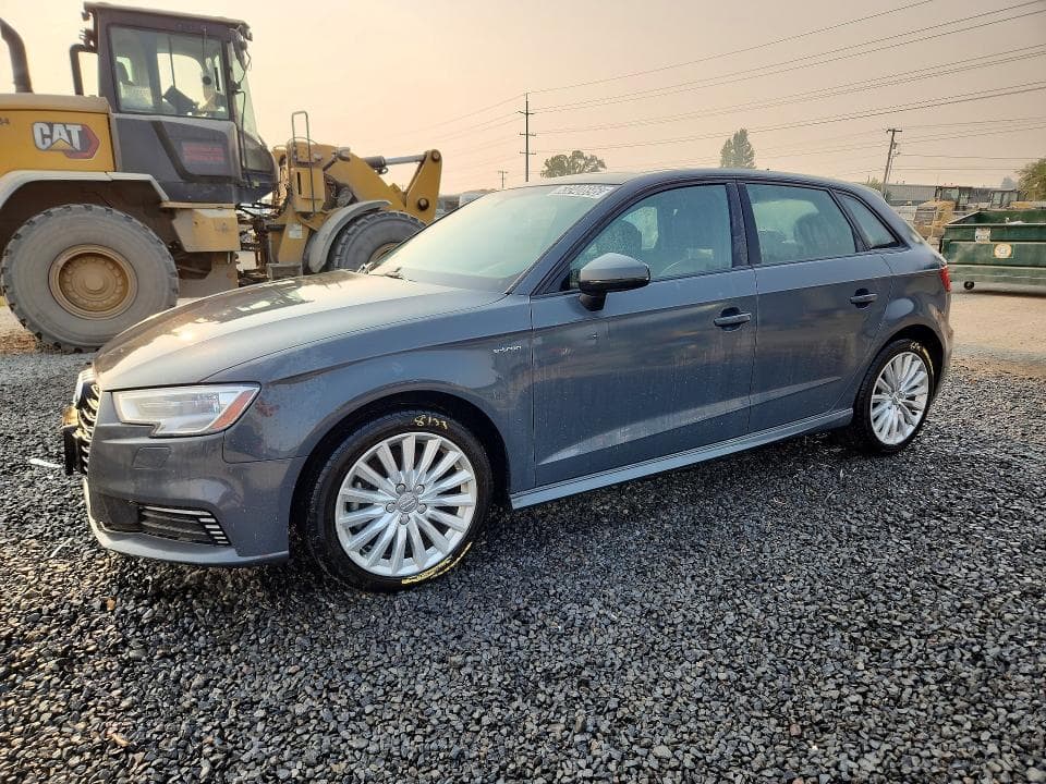 2017 AUDI A3 E-TRON PREMIUM - 1