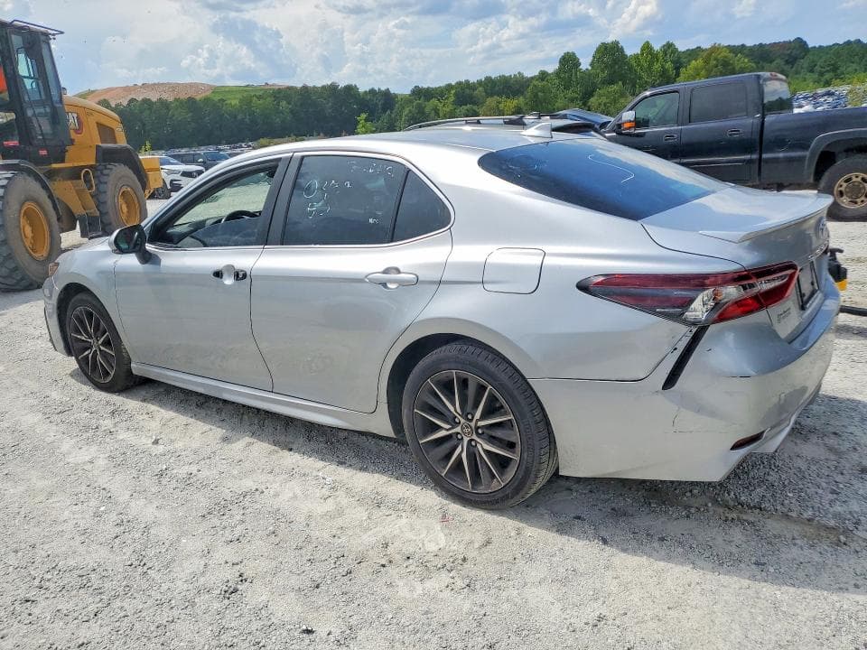 2022 TOYOTA CAMRY SE 2