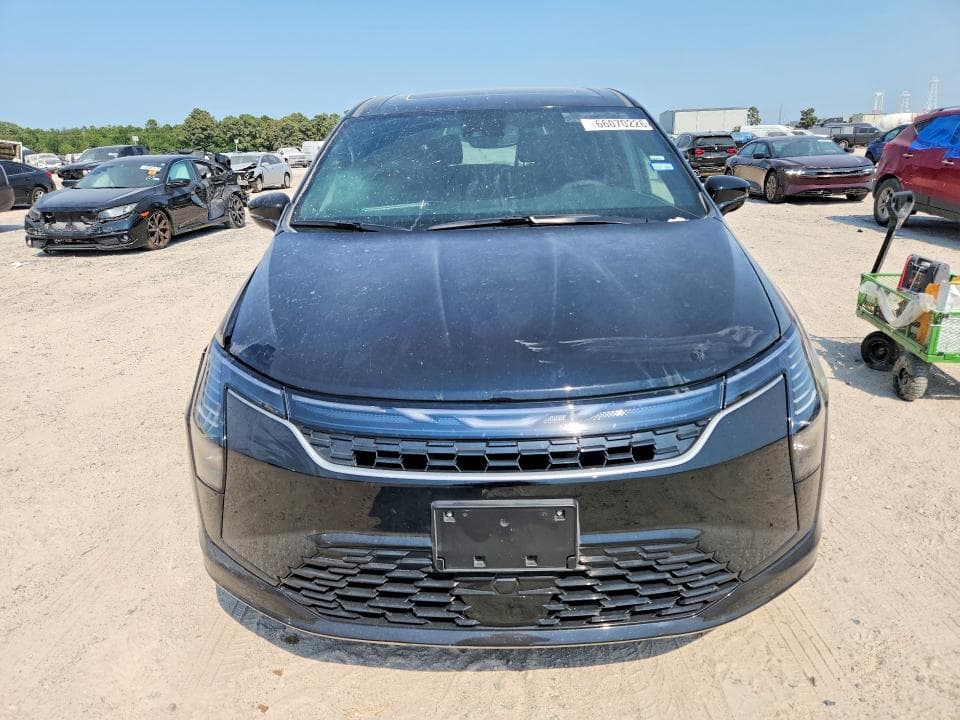 2027 CHRYSLER PACIFICA LIMITED 5