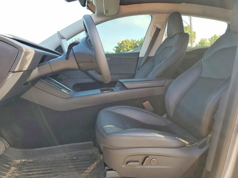 2026 TESLA MODEL Y 7