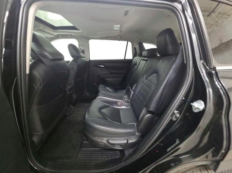 2023 TOYOTA HIGHLANDER XLE 6