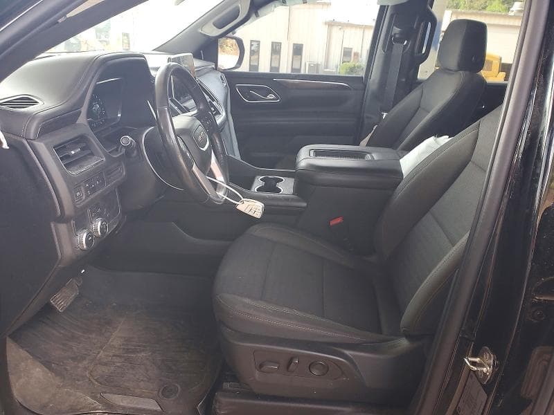 2023 GMC YUKON SLE 7