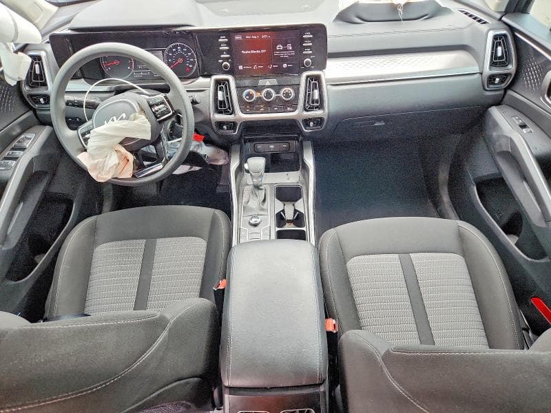 2023 KIA SORENTO LX 8