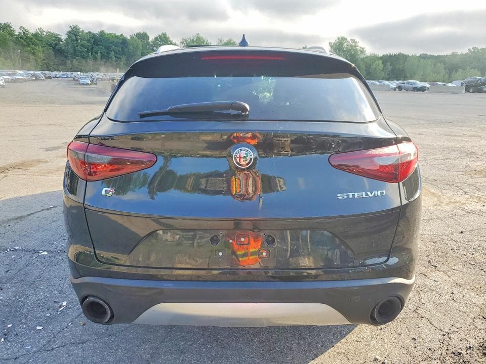 2018 ALFA ROMEO STELVIO 6