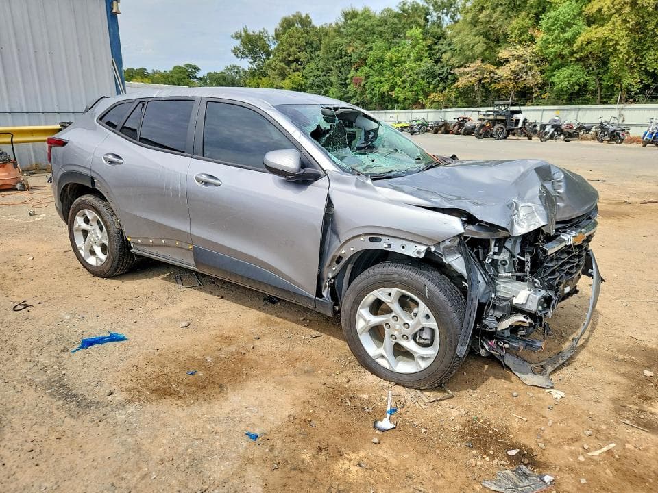 2024 CHEVROLET TRAX LS 4