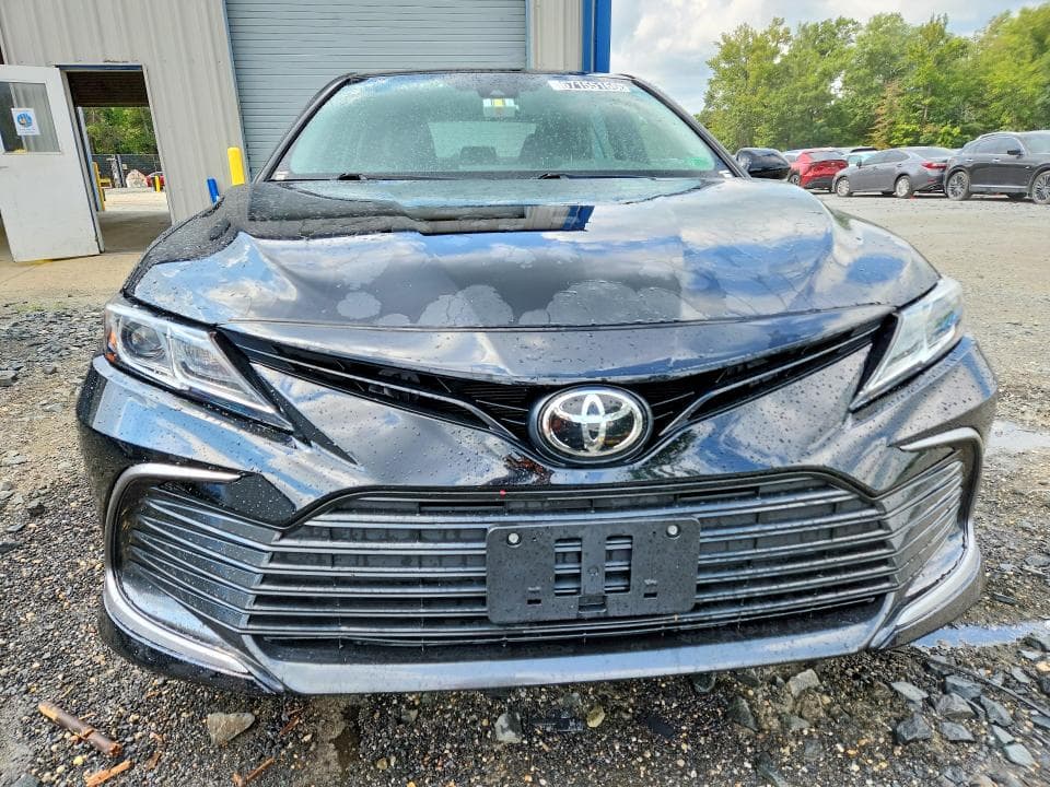 2021 TOYOTA CAMRY LE 5
