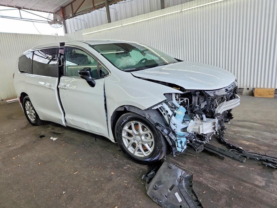 2027 CHRYSLER PACIFICA SELECT 4