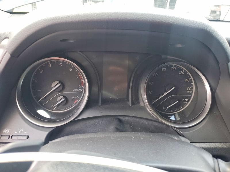 2021 TOYOTA CAMRY SE 9